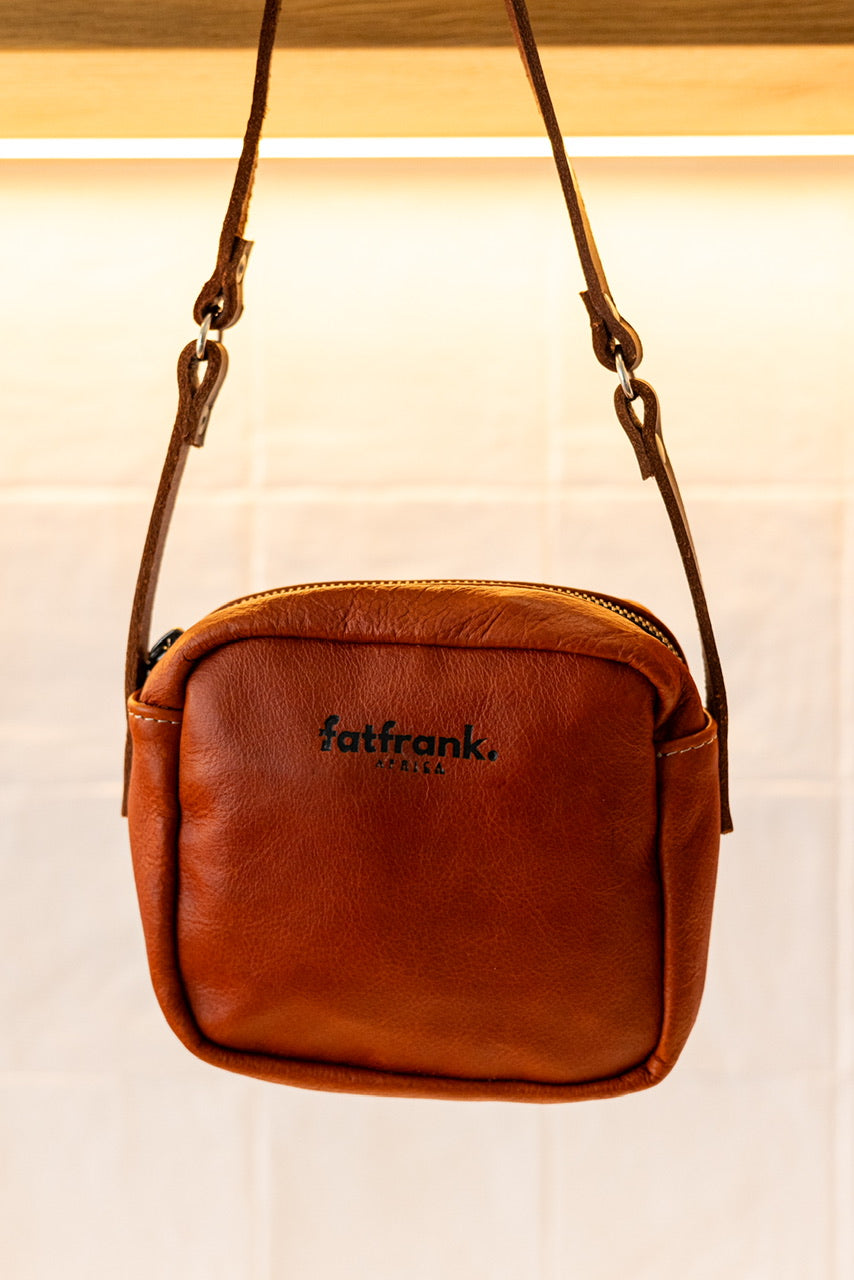 SMALL SQUARE SLING HANDBAG CHERRY