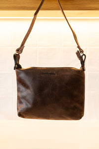 LARGE SQUARE SLING HANDBAG BROWN