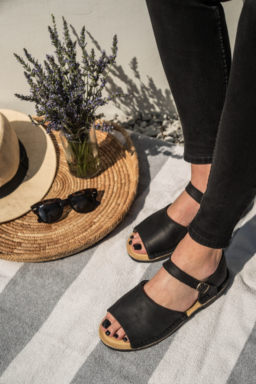 Vamp Strap Sandal Black