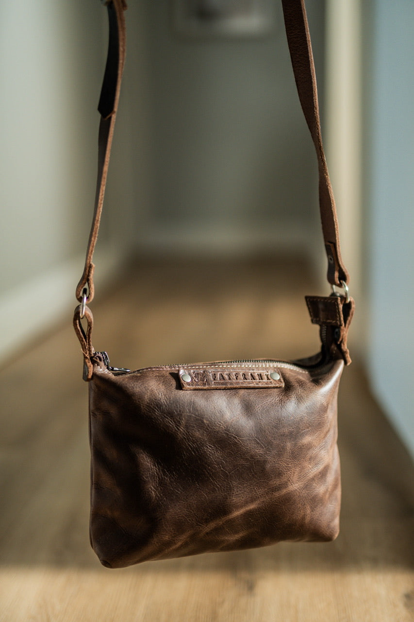 LARGE SQUARE SLING HANDBAG BROWN