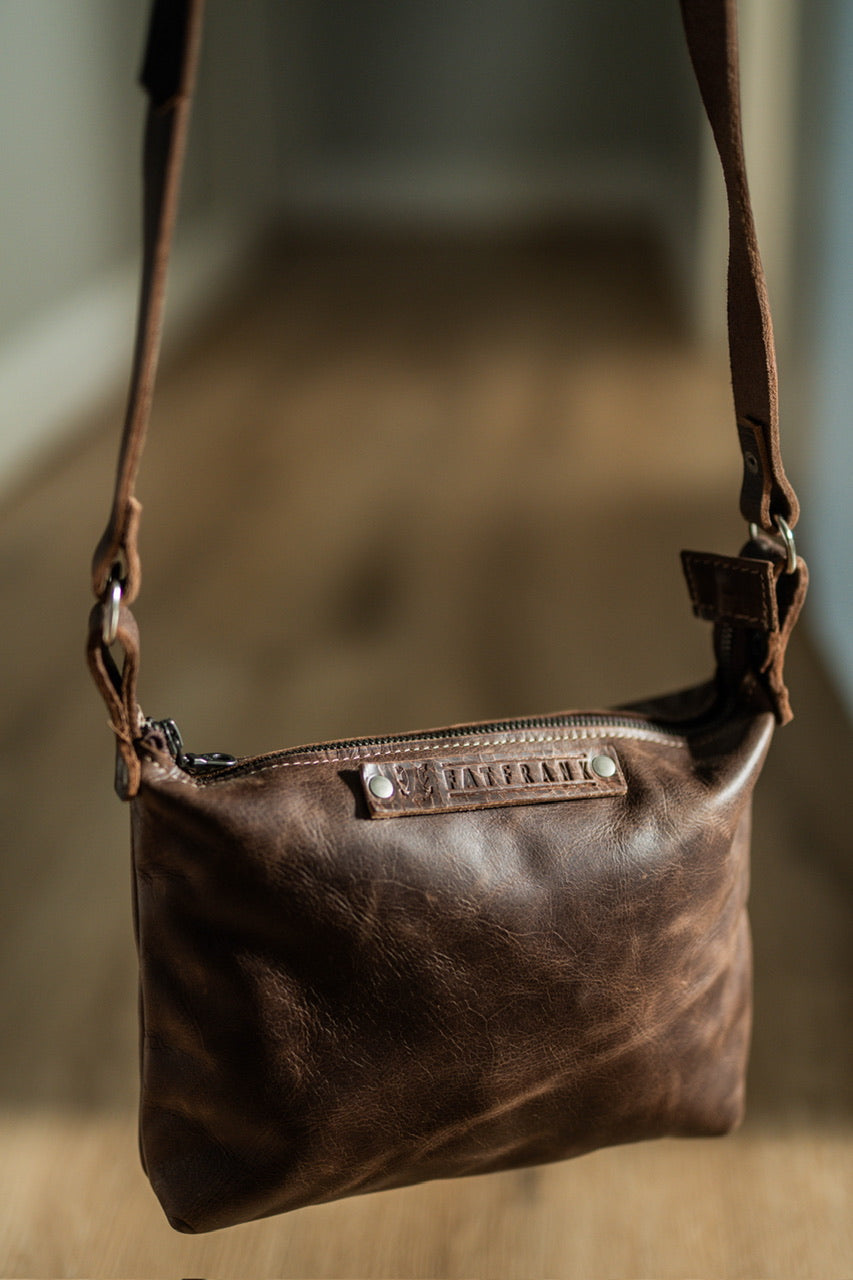 LARGE SQUARE SLING HANDBAG BROWN