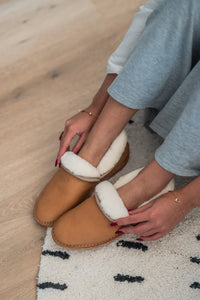 Ladies Tan Slipper